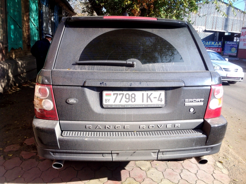 Астраханская полиция нашла угнанный в Москве внедорожник