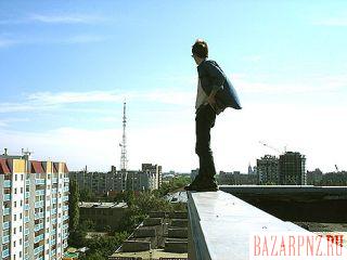 Спасатели не дали спрыгнуть астраханцу с крыши