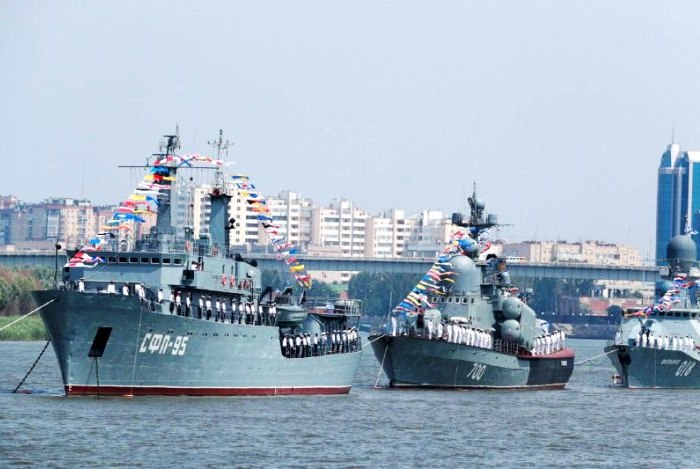 Игорь Бабушкин поздравил астраханцев  с Днем Военно-морского флота 