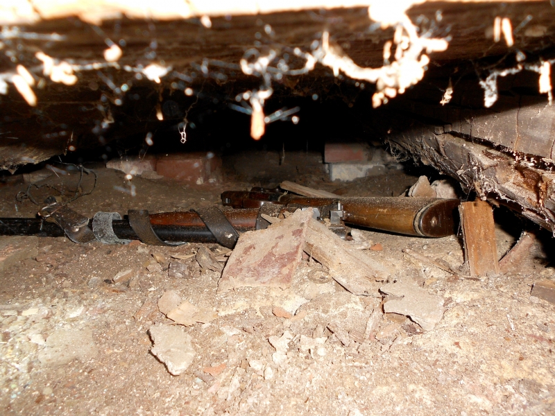 Под Астраханью полиция разыскала подозреваемого в убийстве, прятавшегося несколько дней в овраге на пустыре