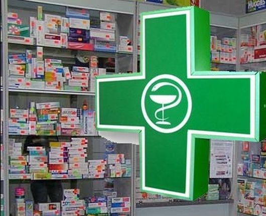 В Астрахани аптеку оштрафовали за пыль на подоконнике 