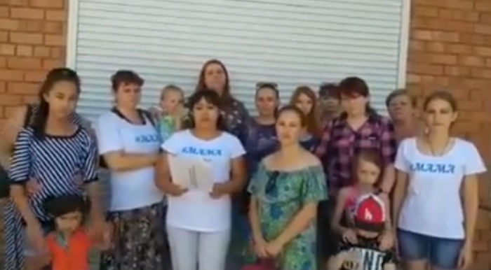 Астраханские многодетные мамы просят помощи у Путина 