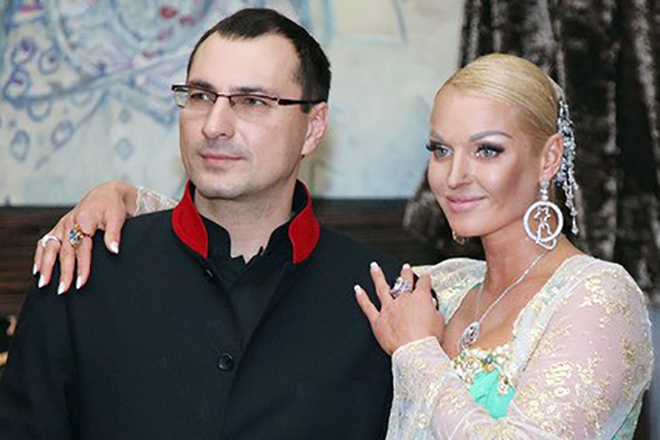 Владелец астраханской фирмы кинул Анастасию Волочкову на деньги