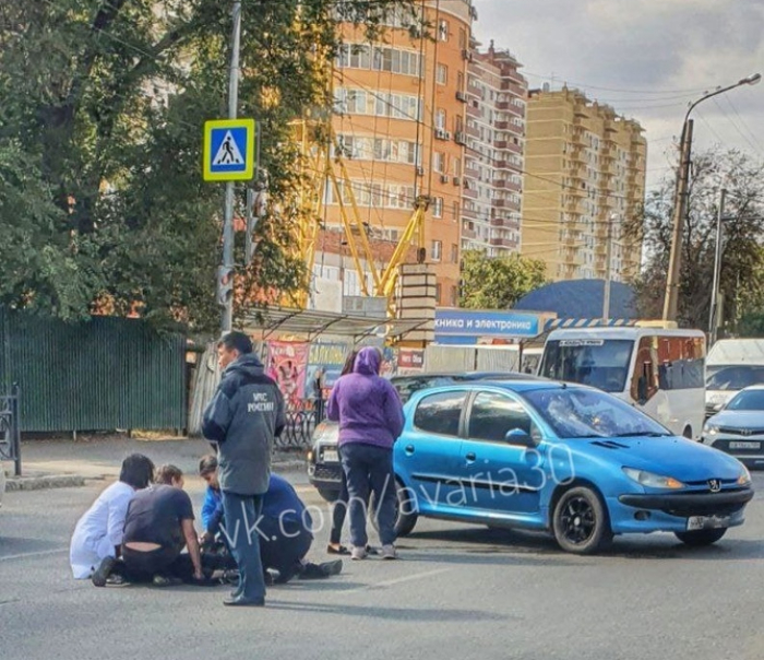Астраханка на иномарке сбила на "зебре" девушку