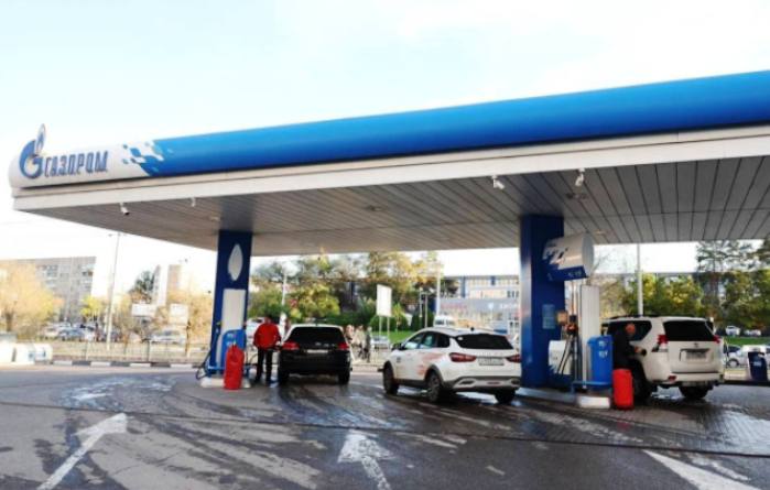 Астраханский минпром: Ситуация с заправками топливом на АЗС находится под контролем правительства