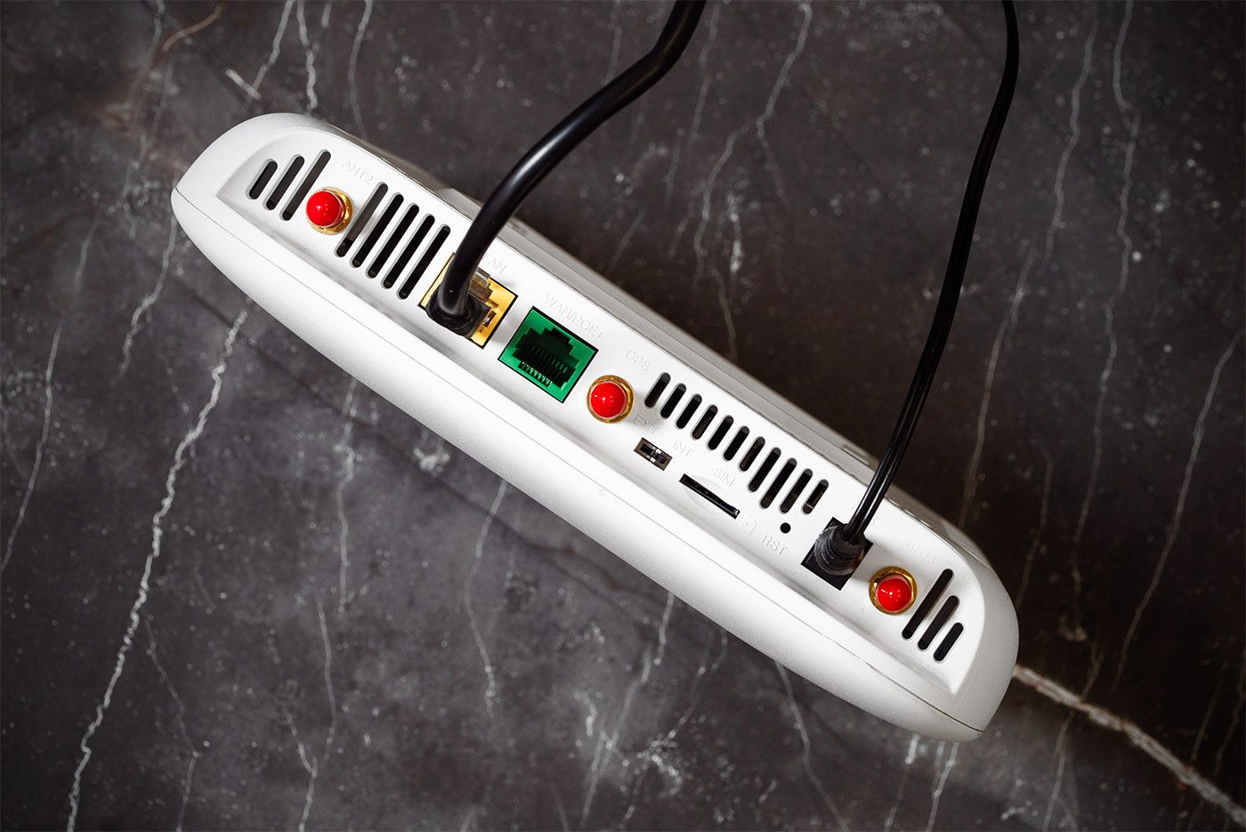 Почти 10 тысяч астраханских семей получили доступ к скоростному интернету дома