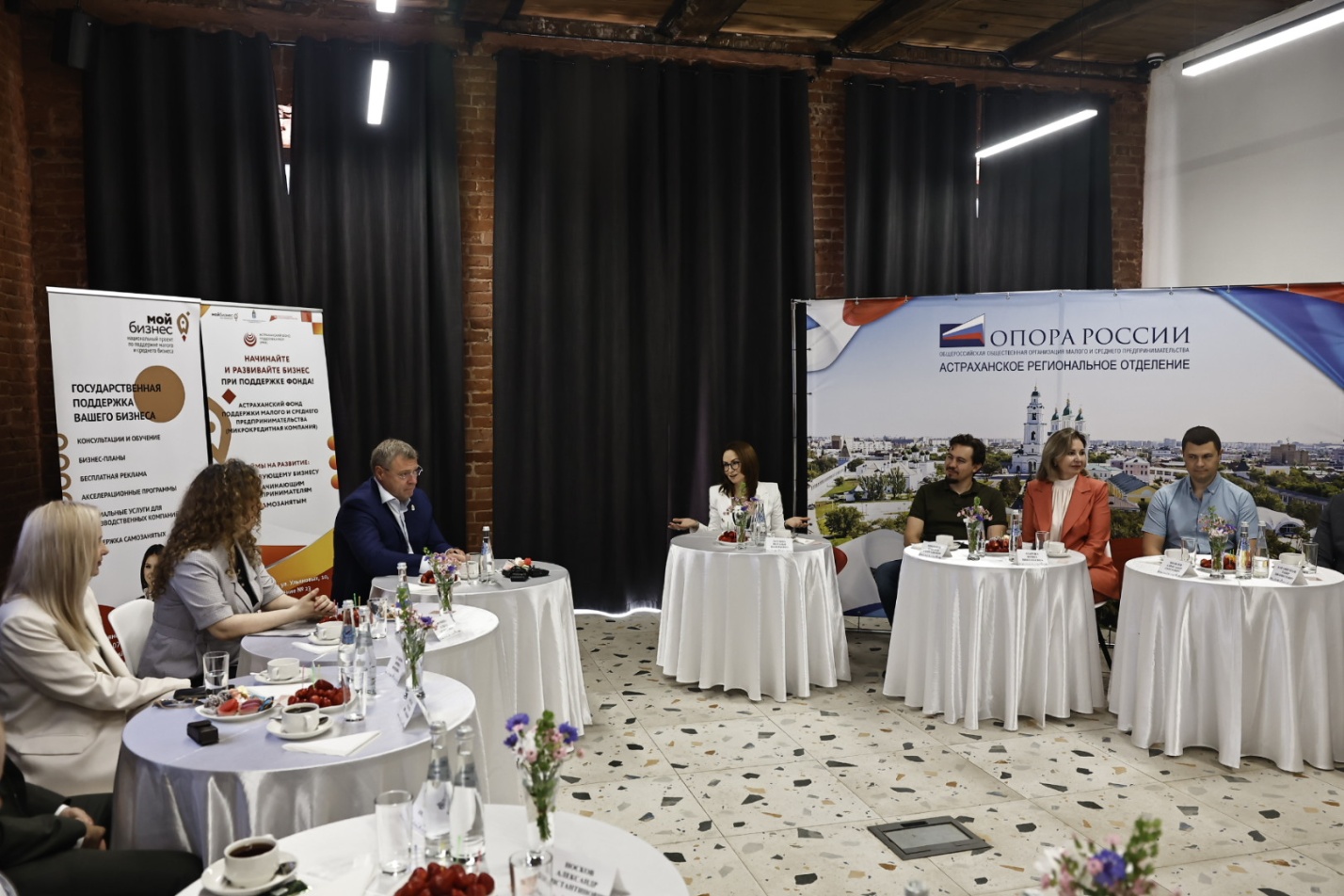 Игорь Бабушкин за чашкой чая обсудил с предпринимателями вопросы и инициативы астраханского бизнеса