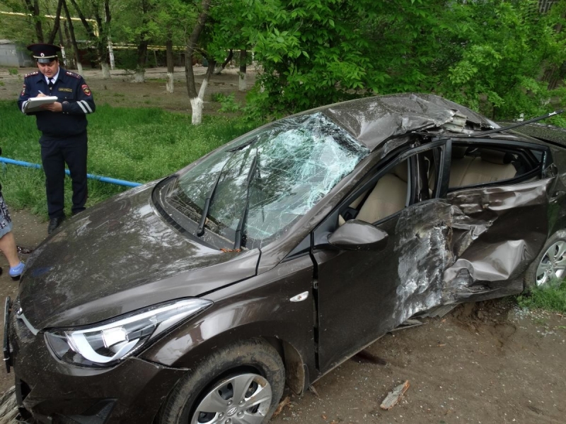 В Астрахани в ДТП пострадали три человека