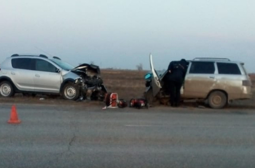 В лобовом ДТП под Астраханью погиб мужчина