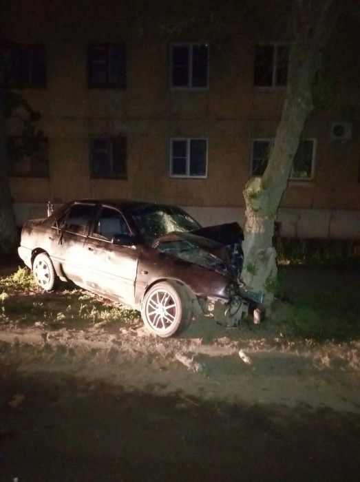 В Астраханской области в страшном ДТП пострадали 6 человек