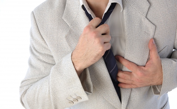 Астраханец принял наркотики и свалился с сердечным приступом у дверей магазина