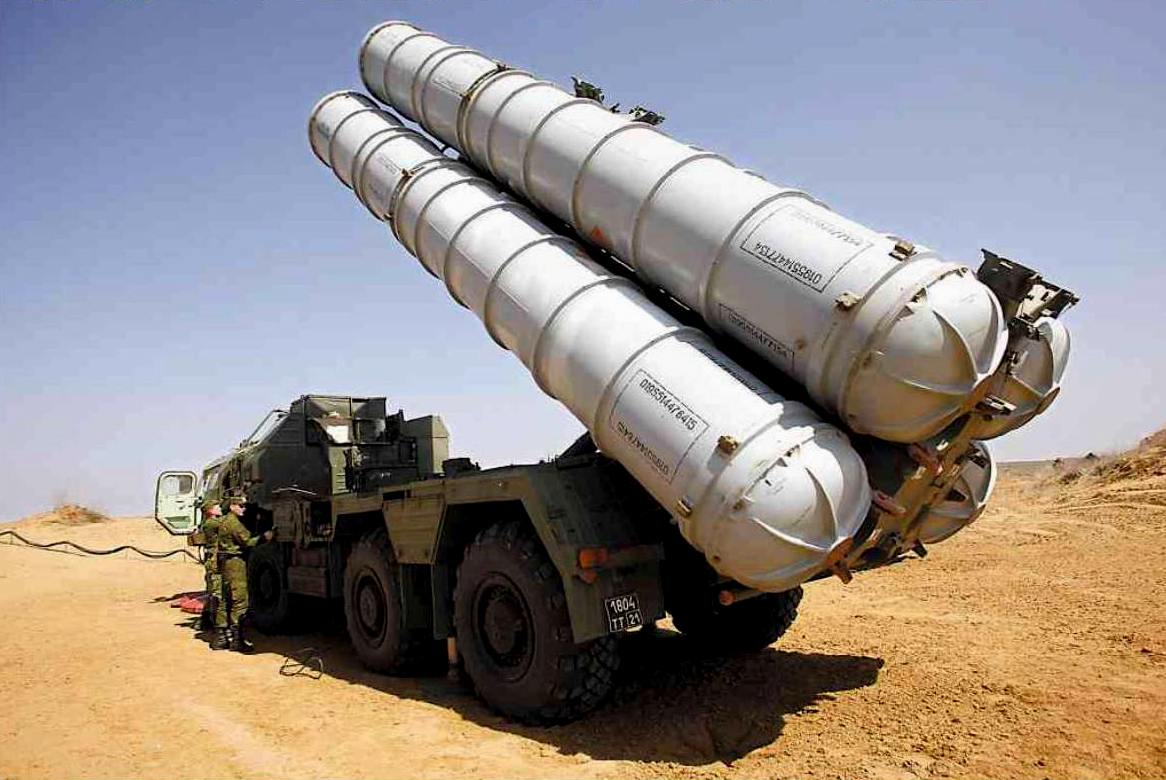 Расчеты ЗРК С-300 отразили ракетный удар под Астраханью