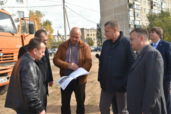 В Трусовском районе Астрахани ускорят работы по благоустройству скверов