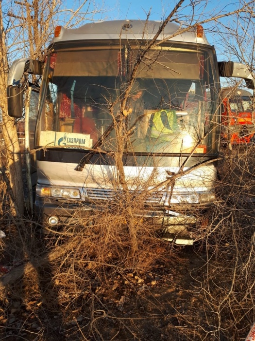 Появились кадры с места ДТП, в котором пострадали астраханские газовики