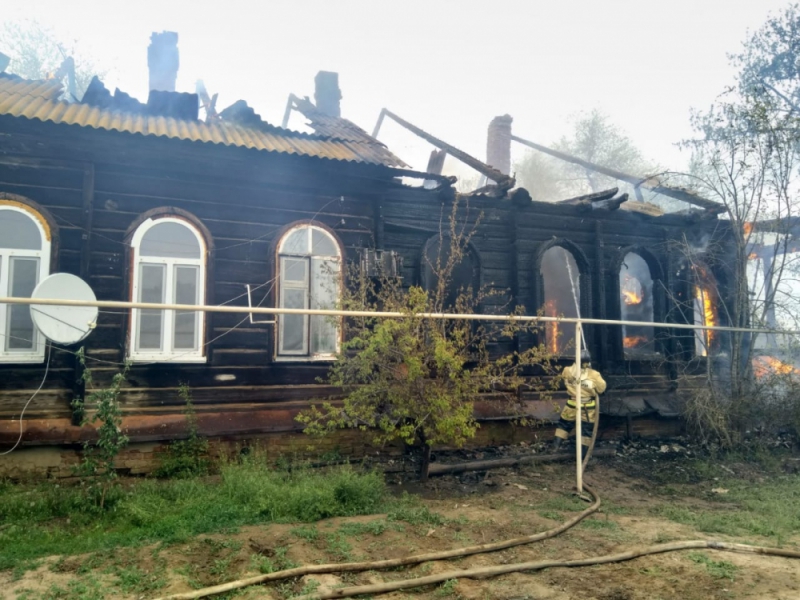 Начальник пожарно-спасательной части жертвовал собой ради спасения астраханки 