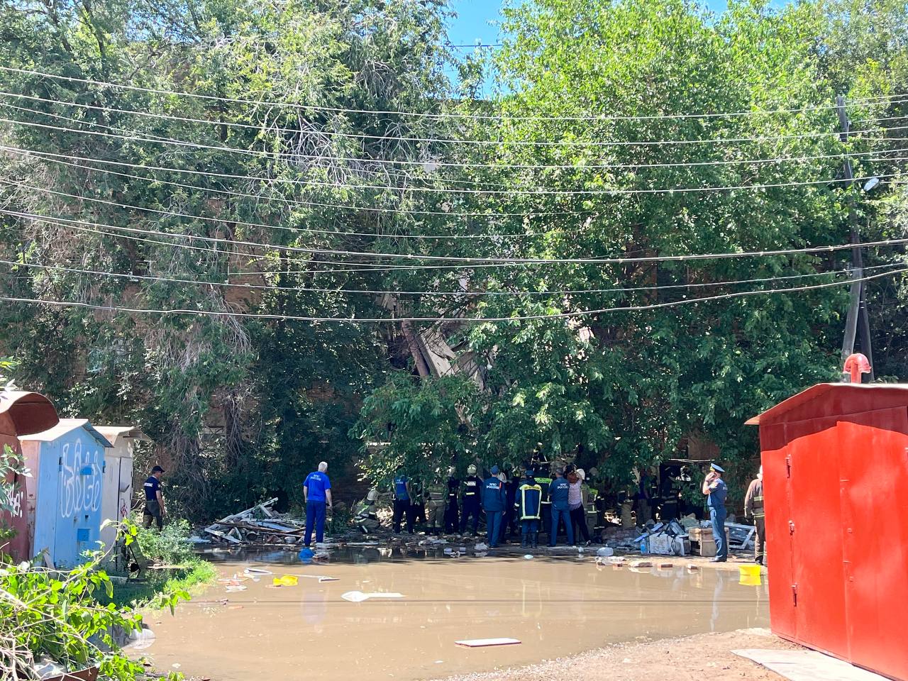 Распространяется фейк о числе пострадавших в обрушившемся доме в Астрахани 