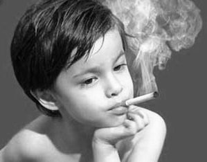 Почему в Астрахани табачные ларьки стоят рядом с детсадами и школами?