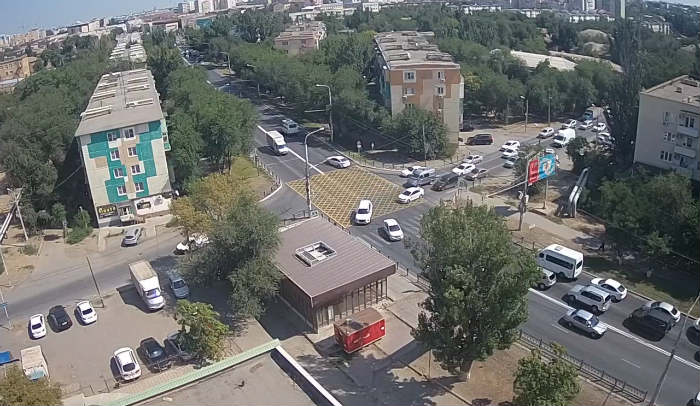 На астраханских перекрестках появляется новая разметка