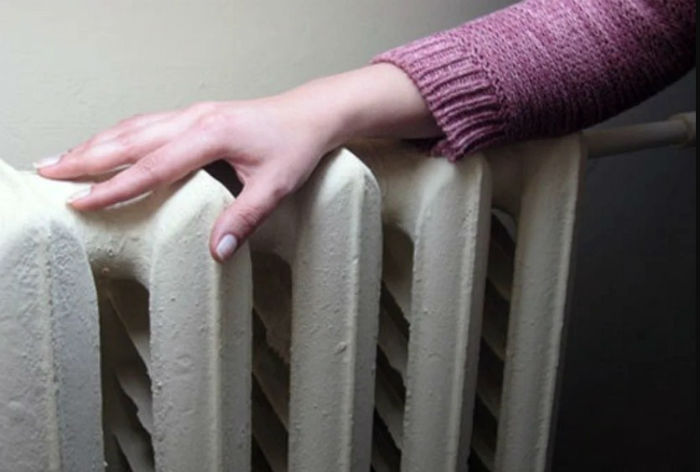 В Астрахани микрорайон отключили от отопления и горячей воды