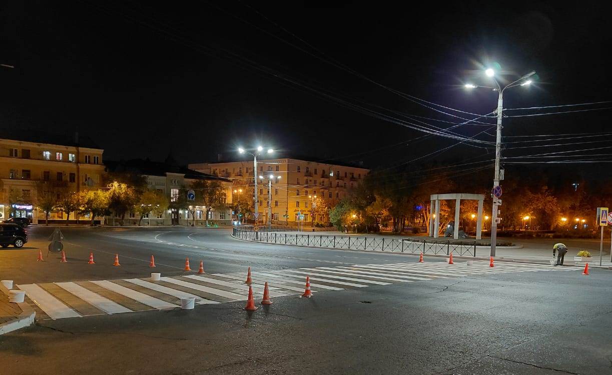 В Астрахани приступили к сезонному обновлению разметки