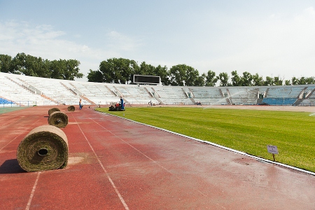 Центральный стадион закрыли на реконструкцию