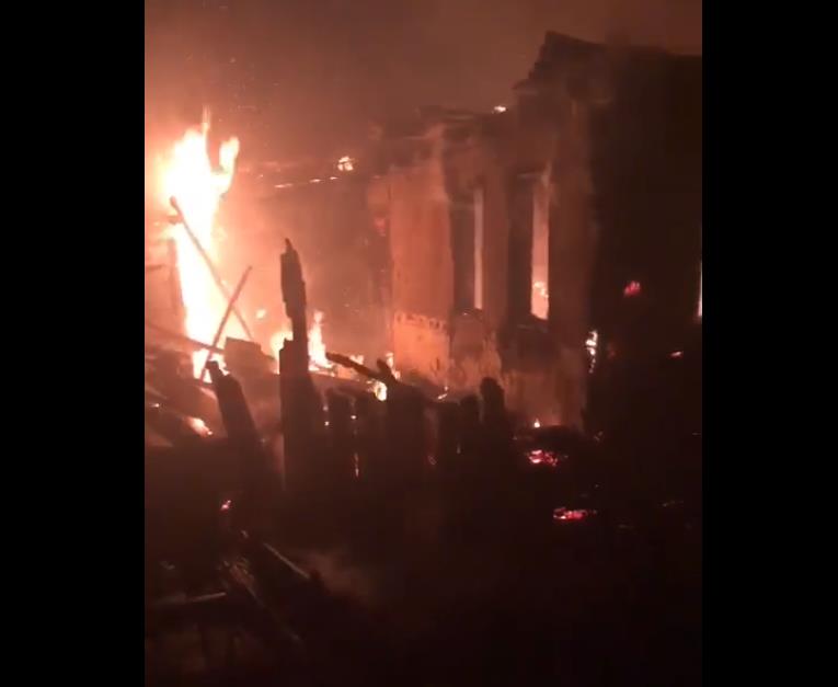 Жители Каралата опасаются поджигателей