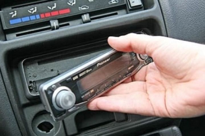 Задержан астраханец, который обворовывал "Лады"