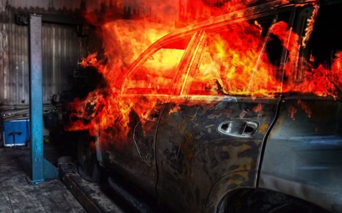 Под Астраханью сгорел сельский автосервис