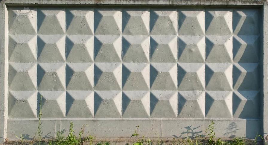 Астраханцы боятся пизанской бетонной плиты