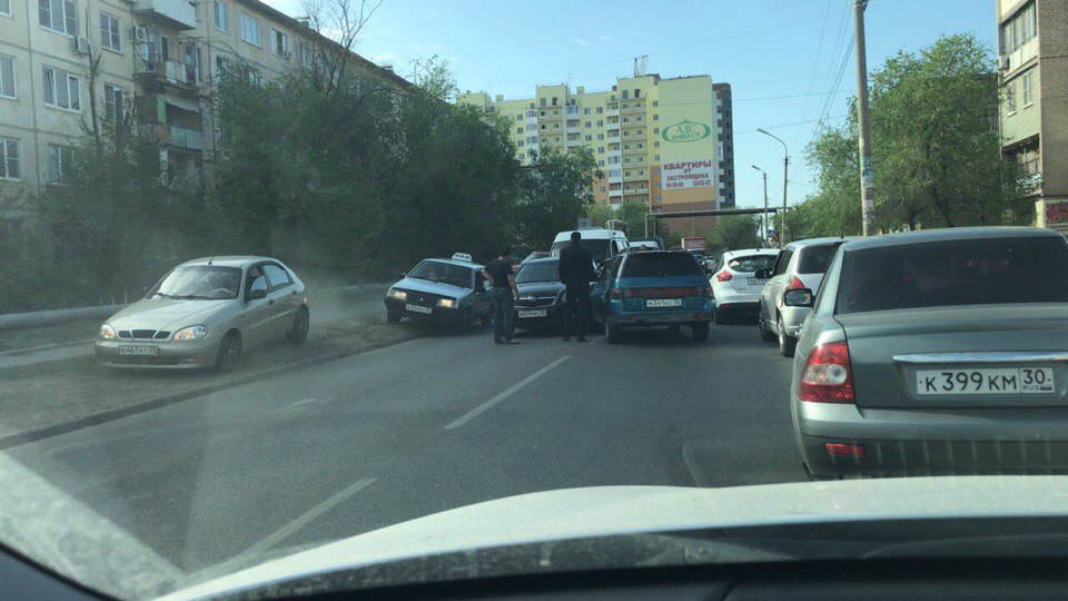 Крупная авария на Бэра: пострадали 4 автомобиля