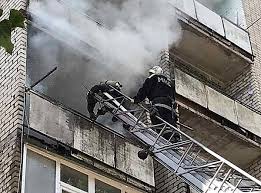 В Астрахани любитель играть с огнем чуть не спалил многоэтажку