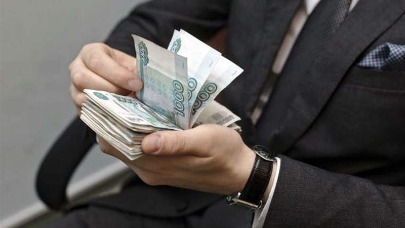 В Астрахани директор Коммунэнерго выписал себе баснословную премию