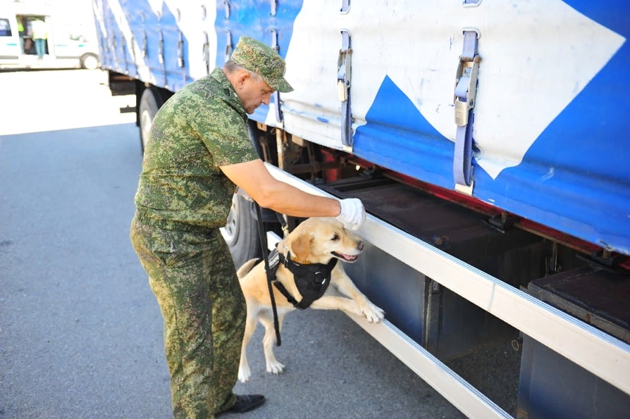465 лет Астраханская таможня дает добро добру и не пропускает зло