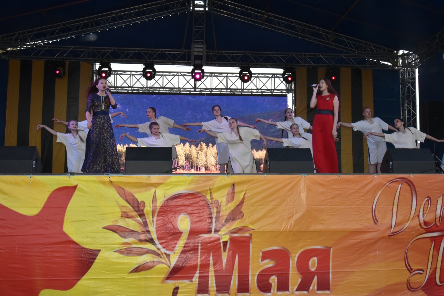 Для астраханцев подготовили большую праздничную программу к 9 Мая 