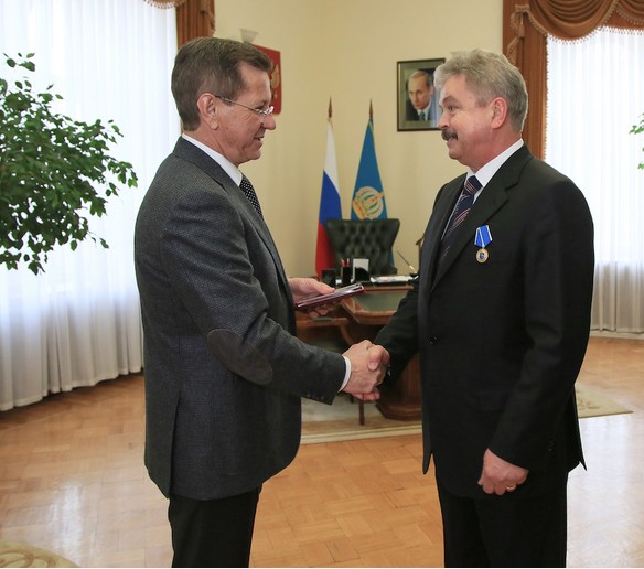 Губернатор наградил гендиректора КТК-Р медалью ордена «За заслуги перед Астраханской областью»