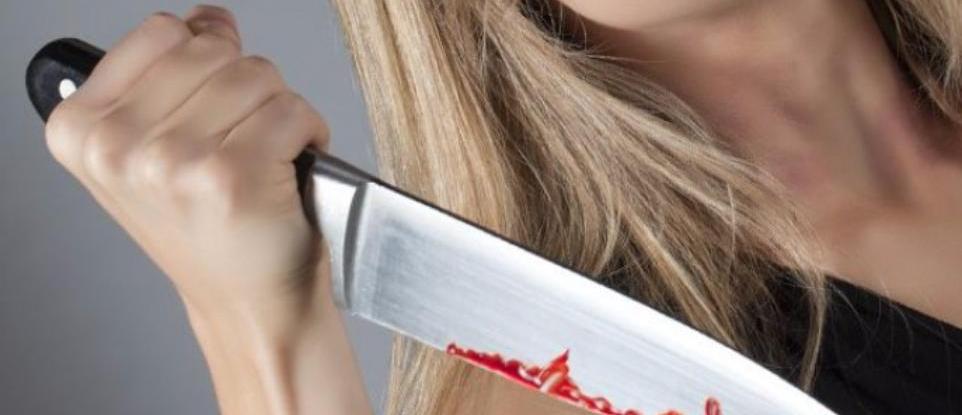 Астраханка, набросившаяся с ножом на подростка, отправилась в психушку