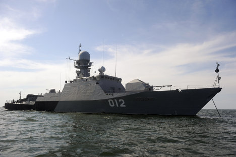 Морпехи Каспийской флотилии на учениях нейтрализовали "боевиков"