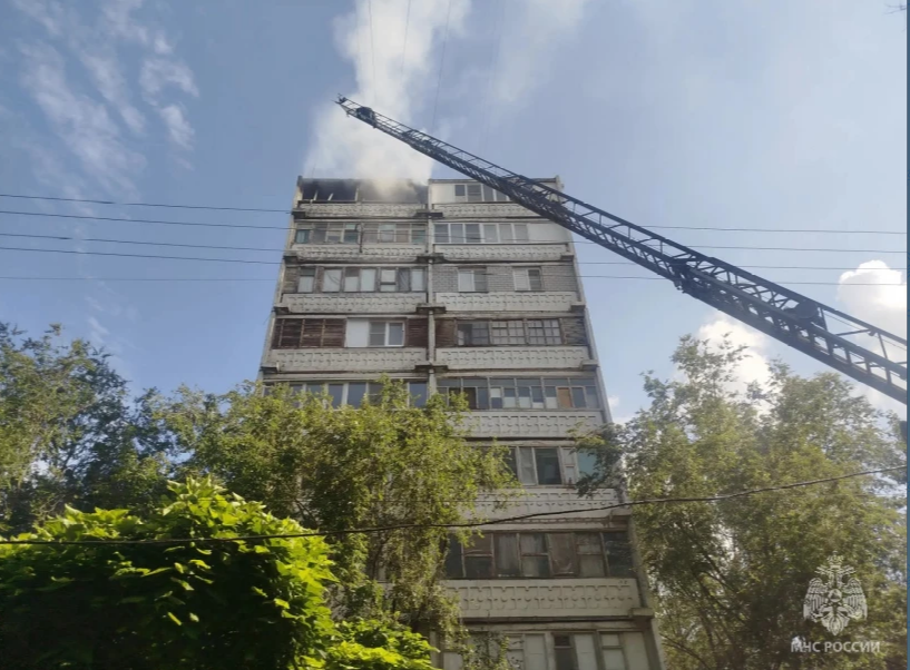 В Астрахани пожар на улице Звездной закончился трагедией