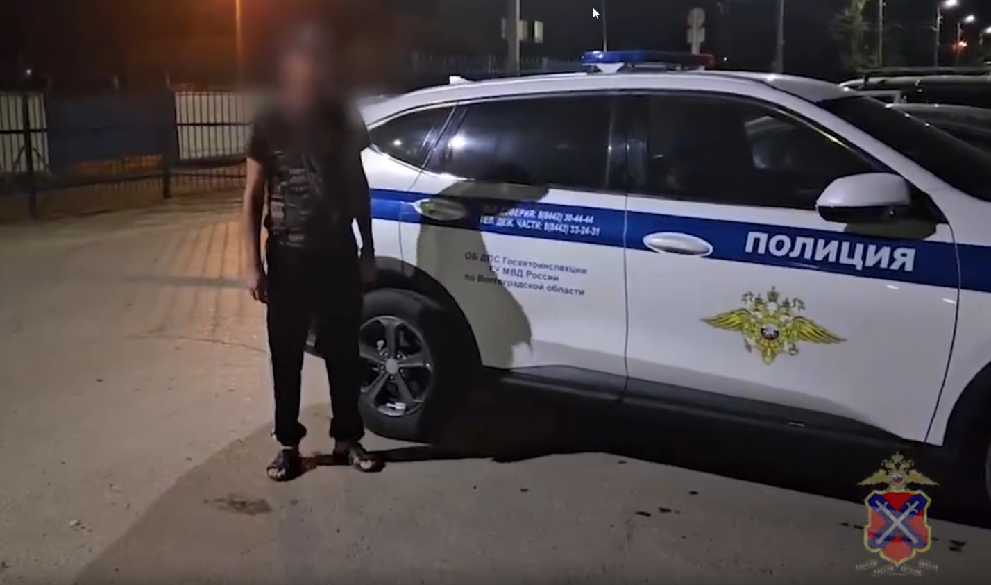 Астраханец из федерального розыска не смог проехать мимо волгоградского патруля
