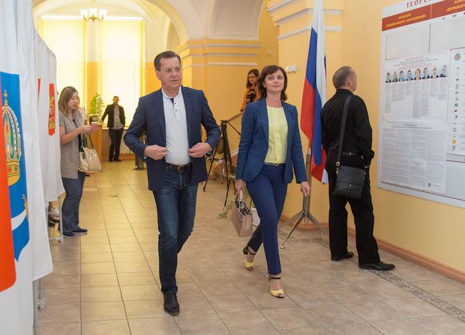 Губернатор Астраханской области проголосовал на выборах 
