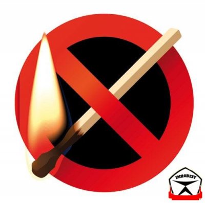 В Астрахани из-за детской шалости сгорели гараж и скутер