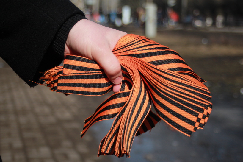 Сегодня в Астрахани начнут раздавать Георгиевские ленточки