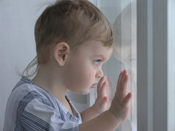 РОДИЛСЯ В РУБАШКЕ. Двухлетний малыш отделался ушибом, упав с 9 этажа