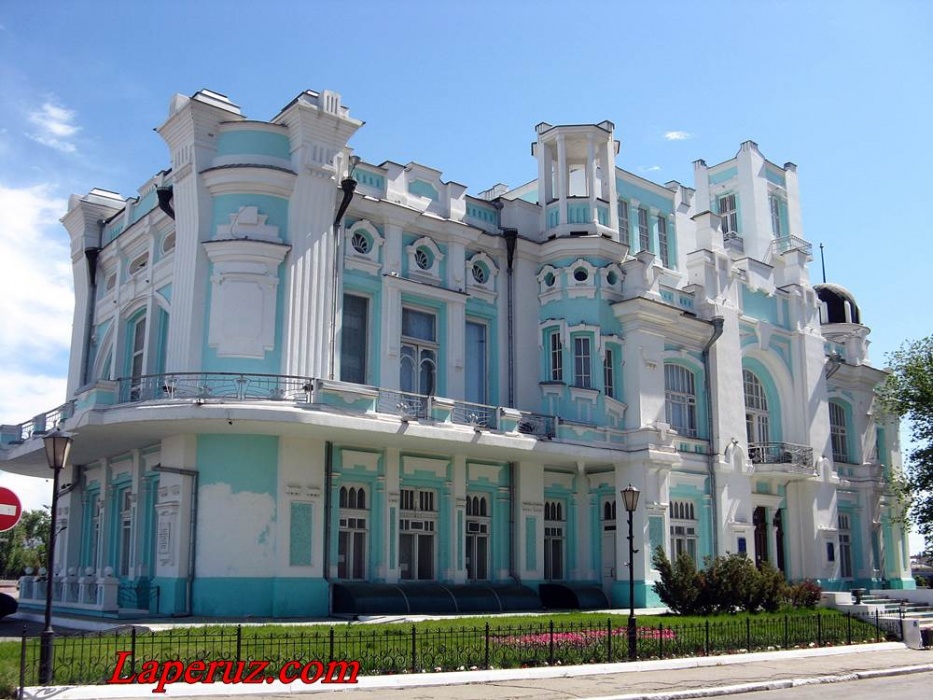 Астраханские молодожёны погнались за красивыми цифрами