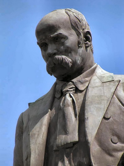 МОНУМЕНТАЛЬНАЯ ДИПЛОМАТИЯ. В Астрахани появится памятник еще одному чужестранному поэту — теперь украинскому