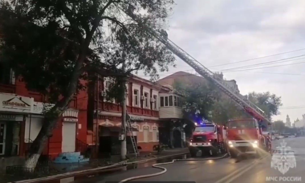 Памятник или бомжатник? Астраханская полиция задержала двух предполагаемых поджигателей объектов культурного наследия