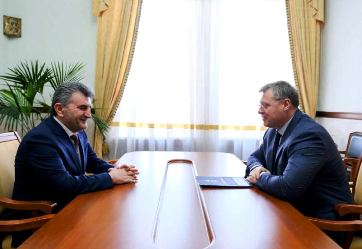Астраханский губернатор обсудил с главой общества «Дагестан» участие в гуманитарных миссиях