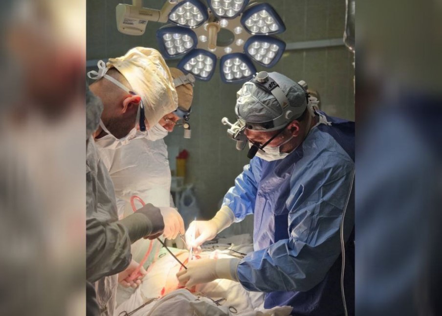 Астраханские врачи провели сложнейшую операцию по удалению крупной опухоли