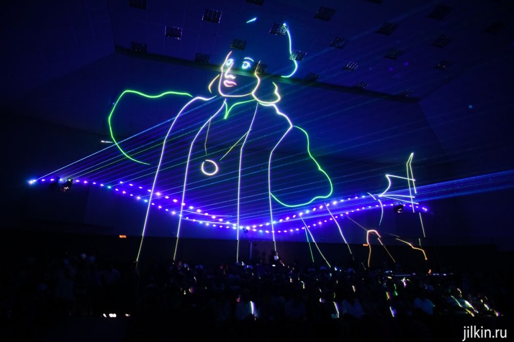 В Астрахани открылся фестиваль "Маска"