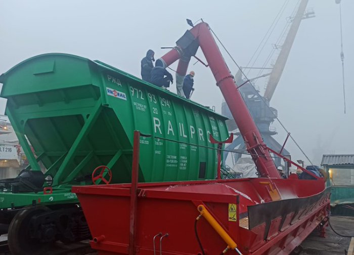 Перевалка туркменских удобрений организована на станции Трусово в Астрахани